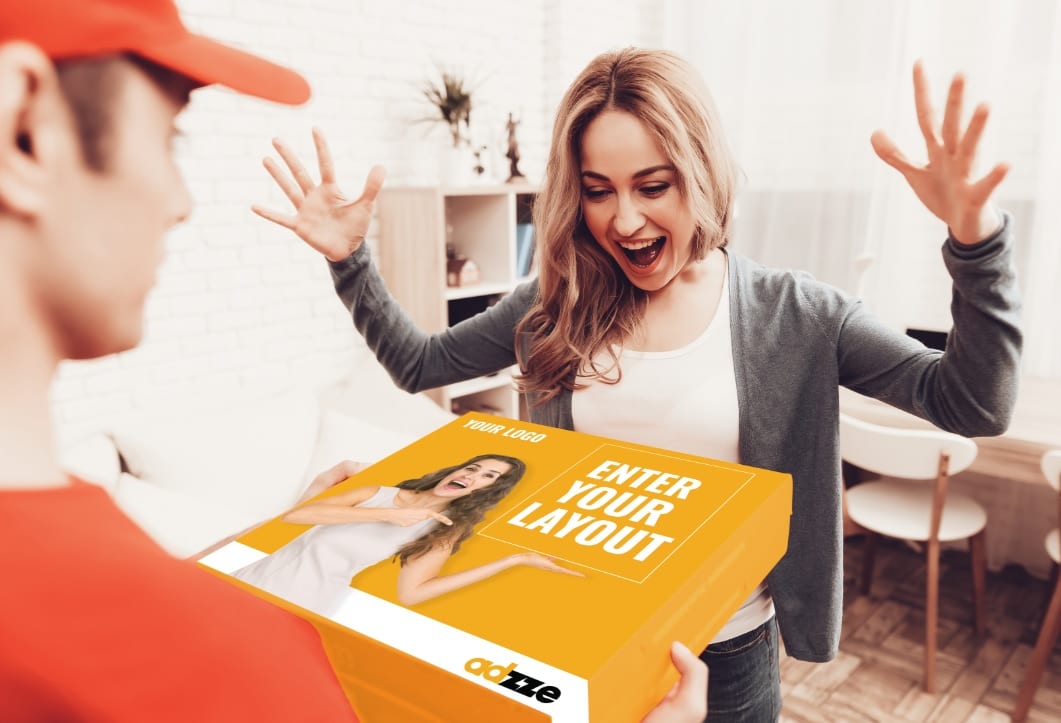 Advertising on a pizza box