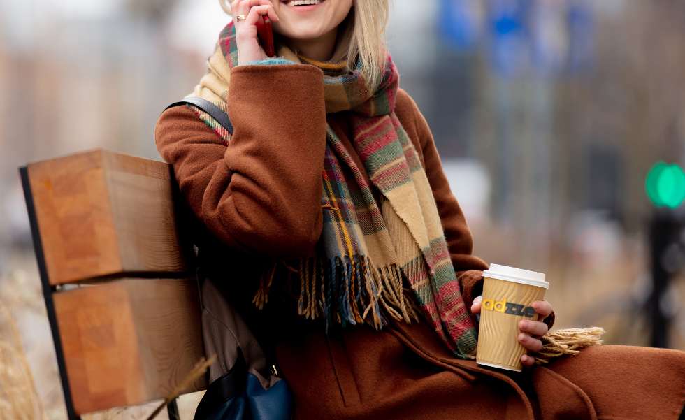 Why Advertising Coffee Cup Is The Better Than Outdoor Advertising